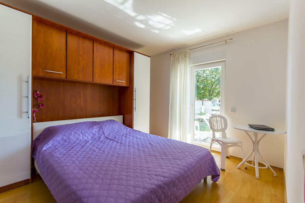 Apartments Alba Fažana Buitenkant foto