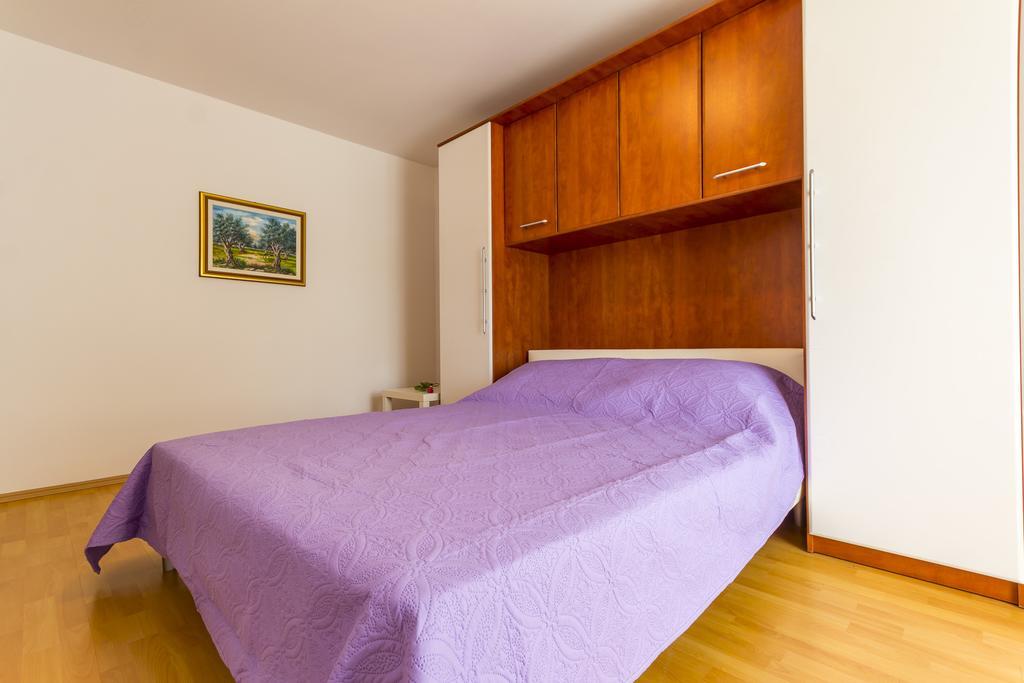 Apartments Alba Fažana Buitenkant foto
